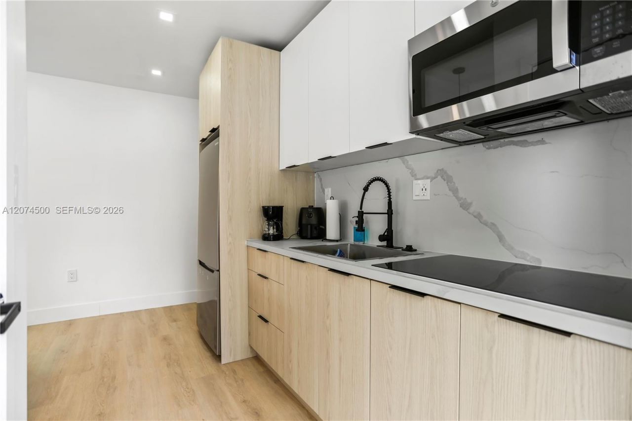 1040 NW 35th St , Unit 1040, Miami, FL 33127 Photo