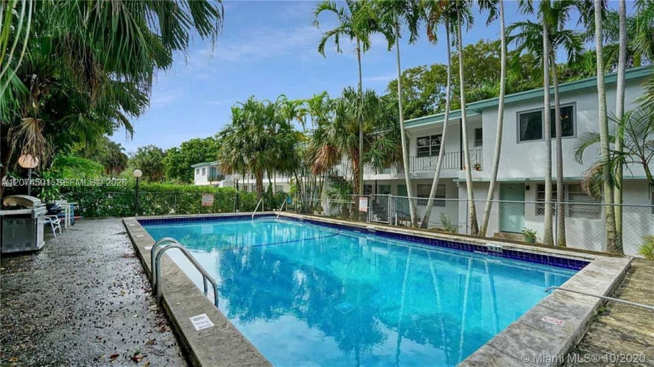 645 NE 77th St , Unit 12, Miami, FL 33138 Photo