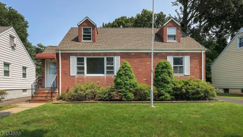 13 Macarthur Ave, Cranford, NJ 07016 Main Photo