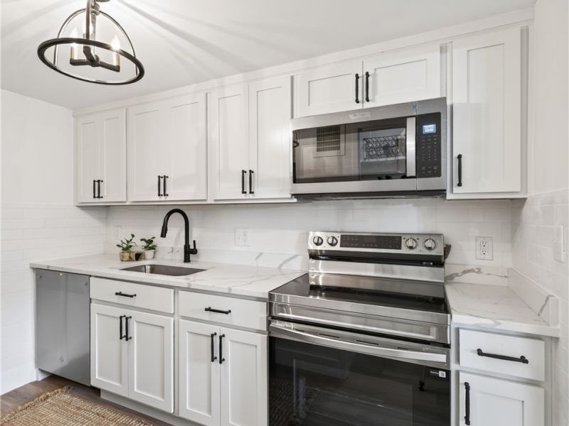 19101 Van Aken Boulevard, Unit 421, Shaker Heights, OH 44122 Photo 14