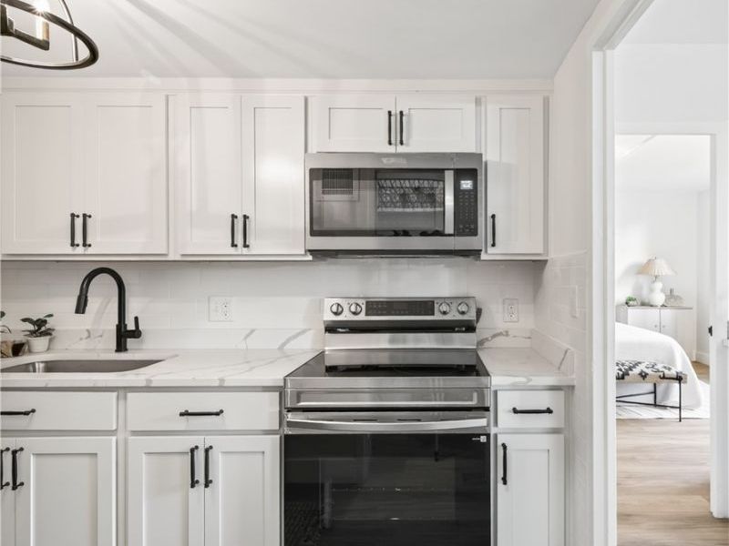 19101 Van Aken Boulevard, Unit 421, Shaker Heights, OH 44122 Photo 16