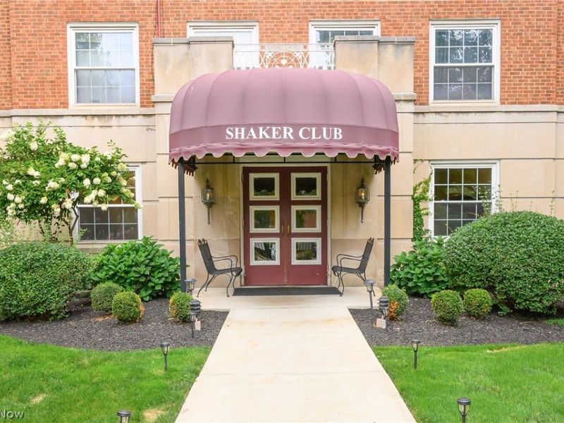 19101 Van Aken Boulevard, Unit 421, Shaker Heights, OH 44122 Photo 2