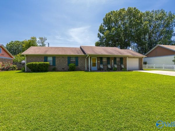 1613 Thomas Drive SW, Decatur, AL 35601