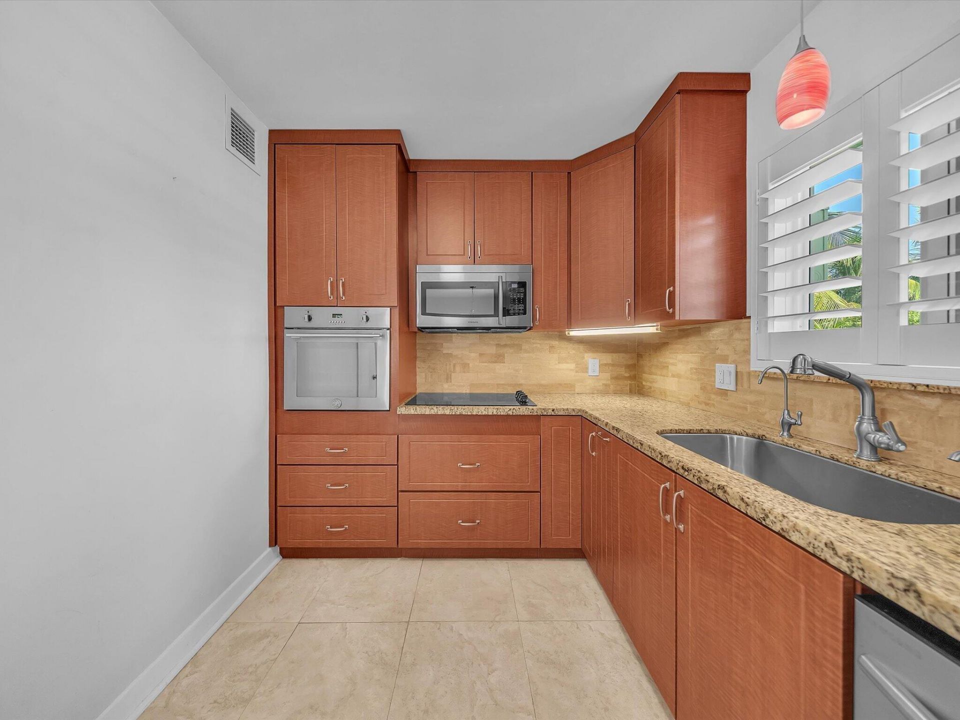 310 SE 8th Court, Pompano Beach, FL 33060 Photo