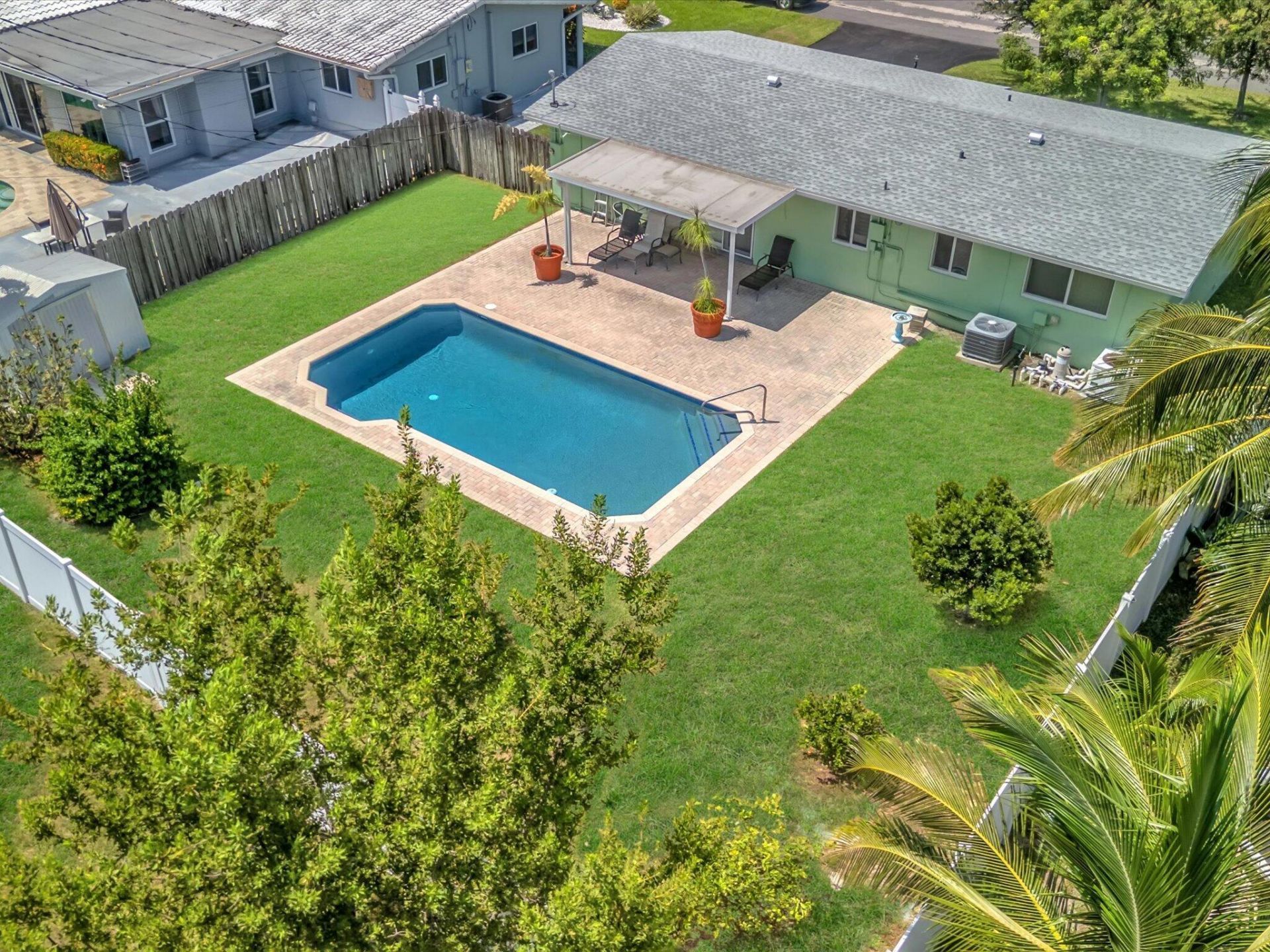 310 SE 8th Court, Pompano Beach, FL 33060 Photo