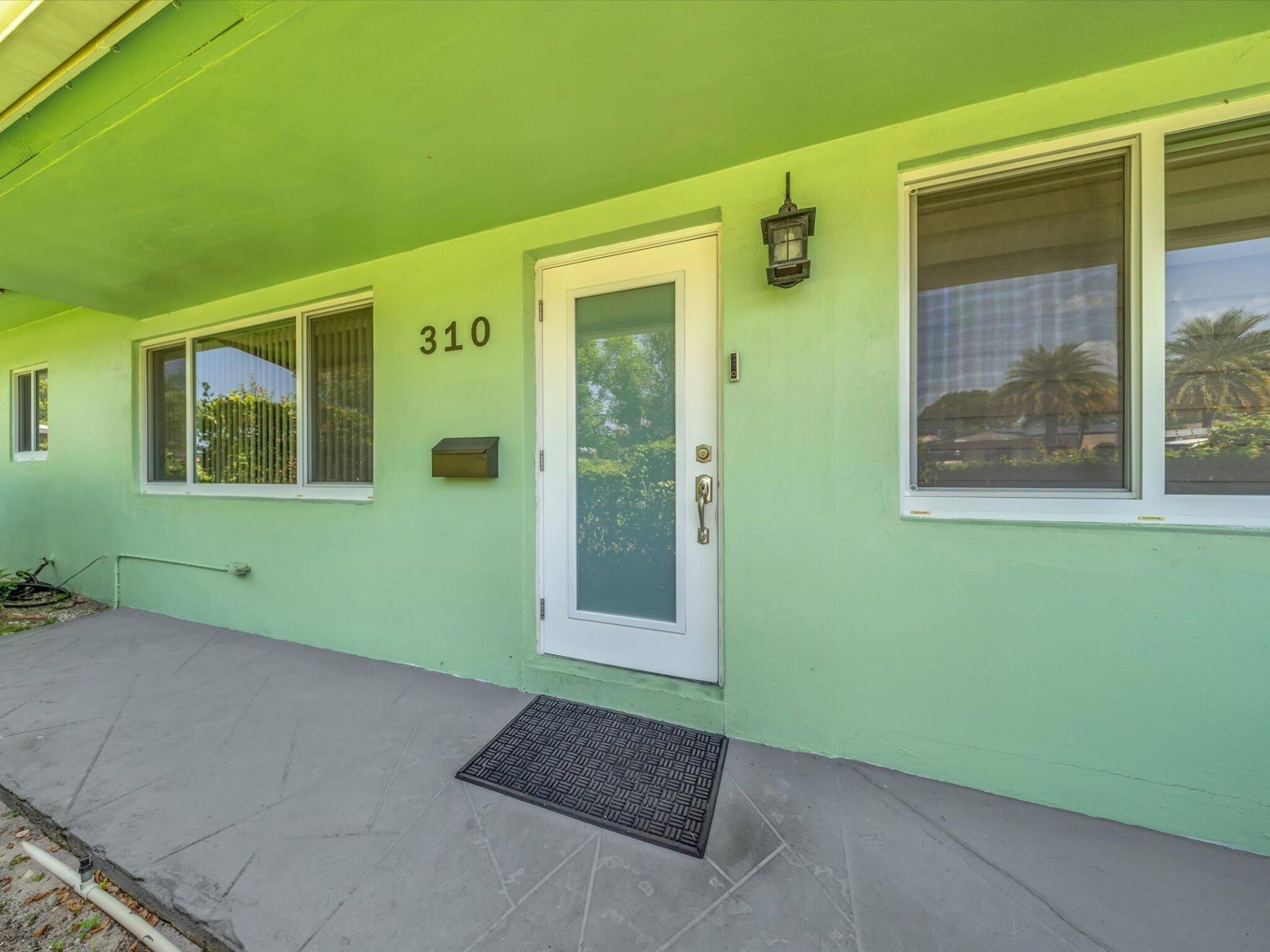 310 SE 8th Court, Pompano Beach, FL 33060 Photo