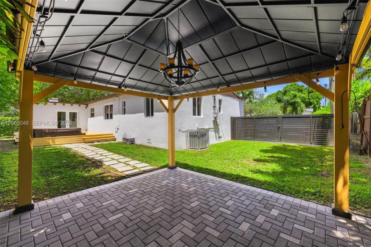 3210 SW 19th Ter, Miami, FL 33145 Photo
