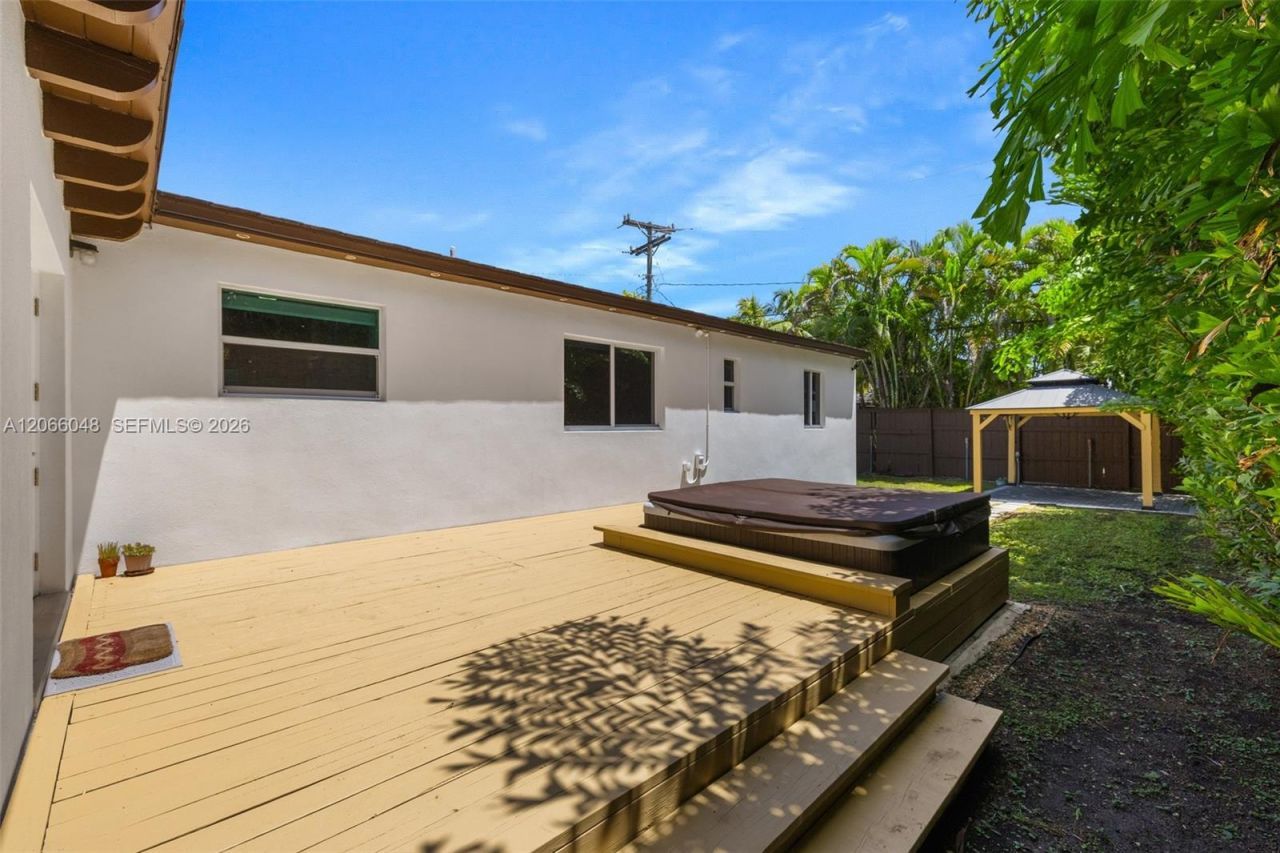 3210 SW 19th Ter, Miami, FL 33145 Photo