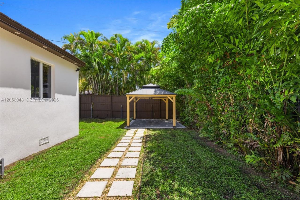 3210 SW 19th Ter, Miami, FL 33145 Photo