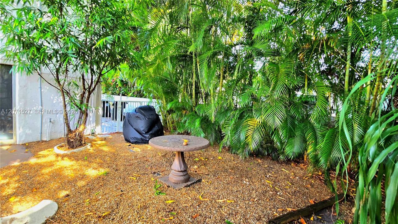 219 S 17th Ave S , Lake Worth, FL 33460 Photo