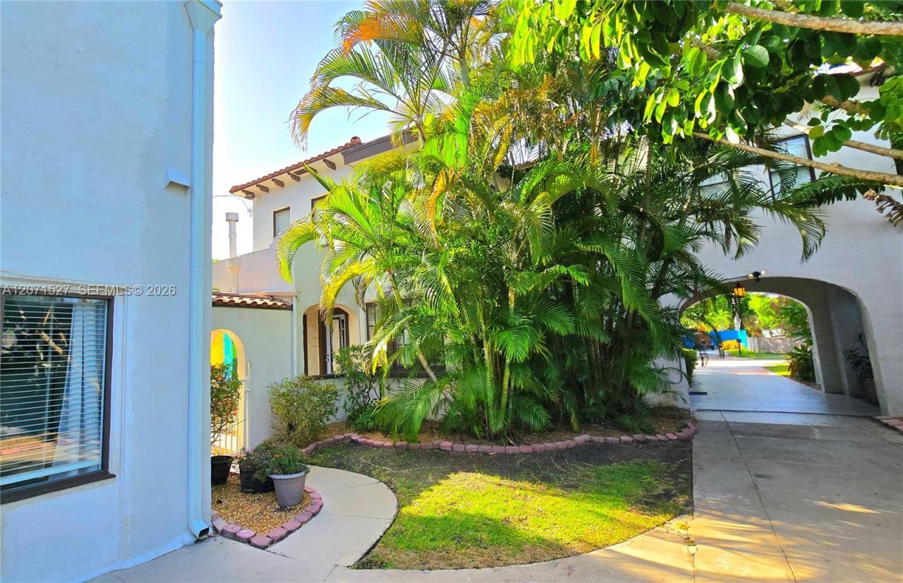 219 S 17th Ave S , Lake Worth, FL 33460 Photo