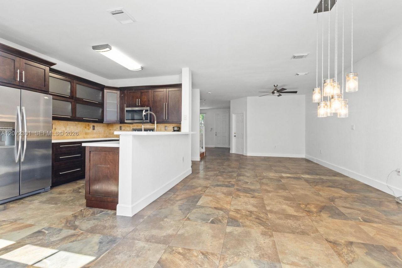 7809 NW 114th Path , Doral, FL 33178 Photo