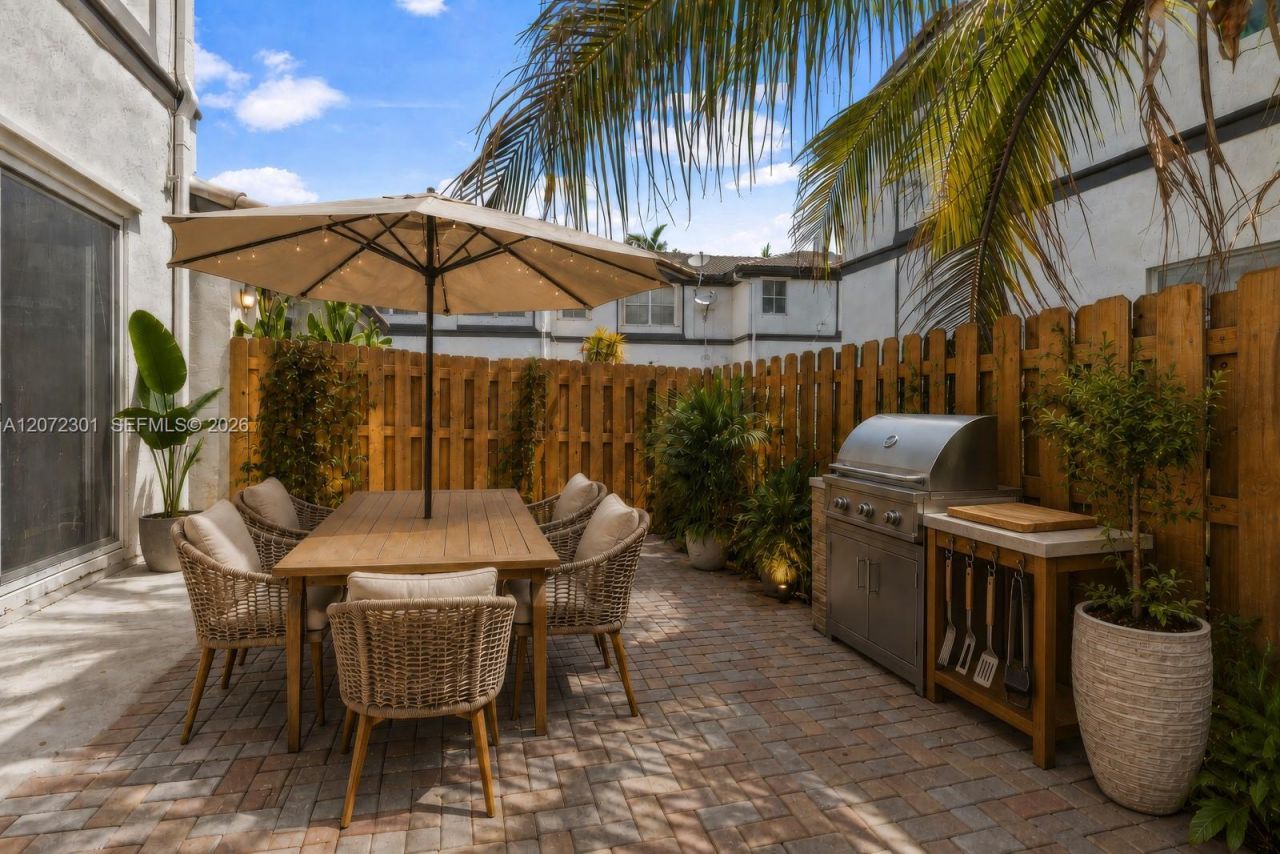 7809 NW 114th Path , Doral, FL 33178 Photo