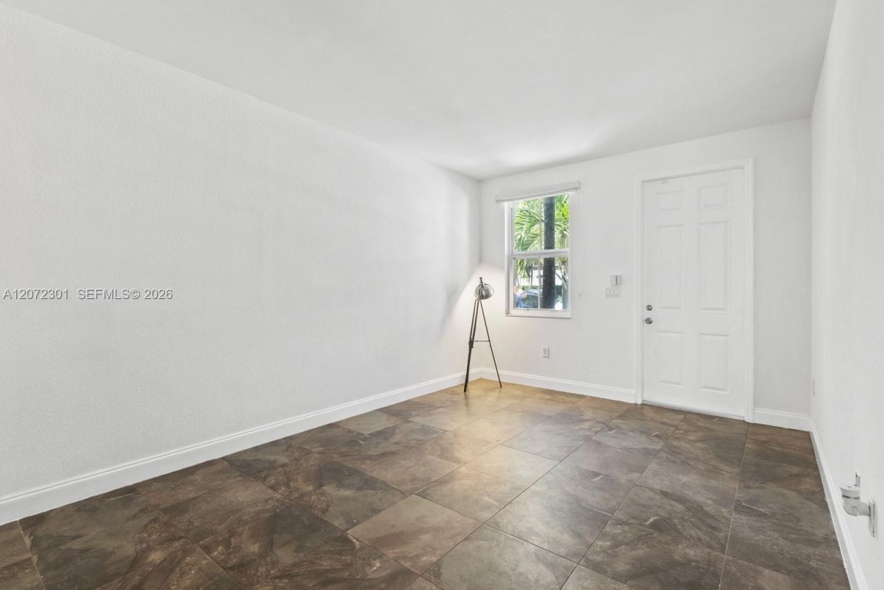 7809 NW 114th Path , Doral, FL 33178 Photo