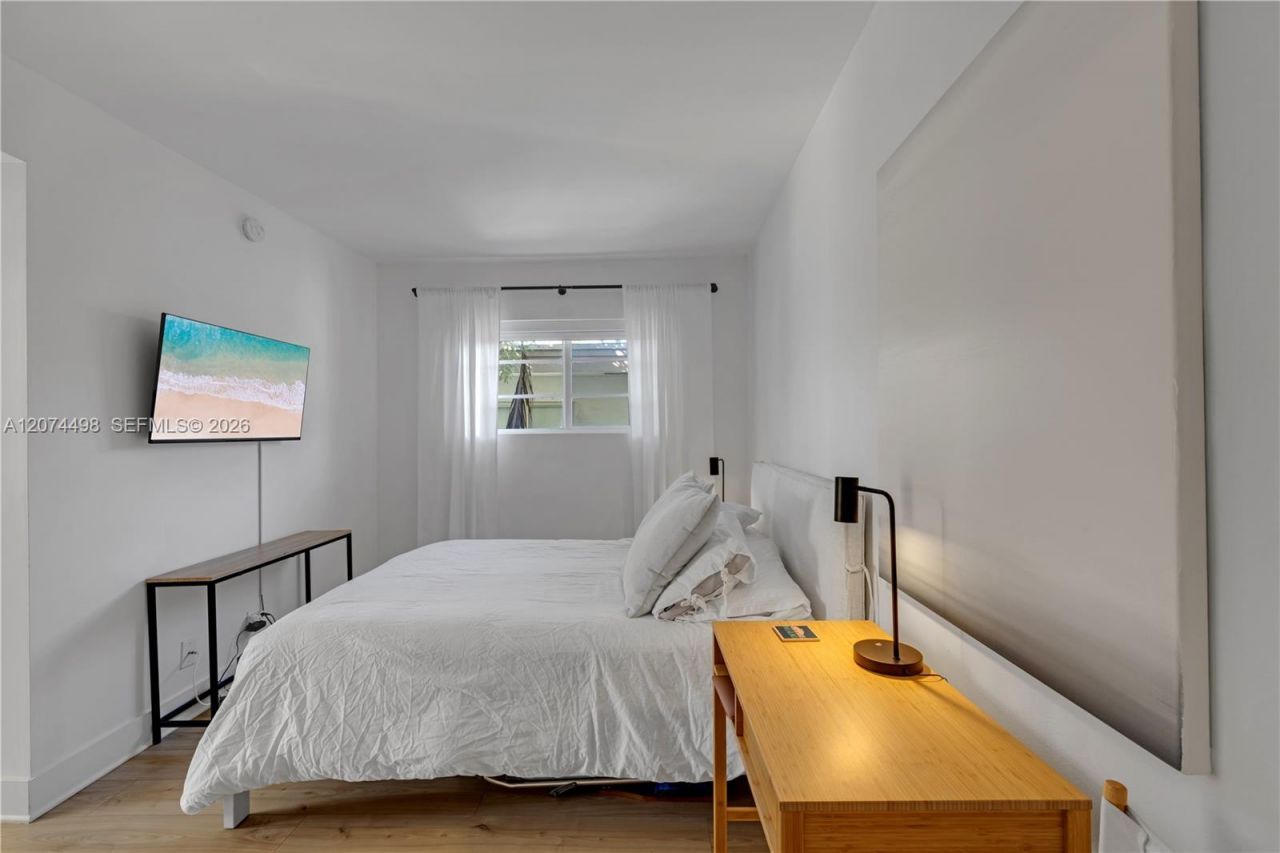 4812 Pine Tree Dr , Unit 209, Miami Beach, FL 33140 Photo