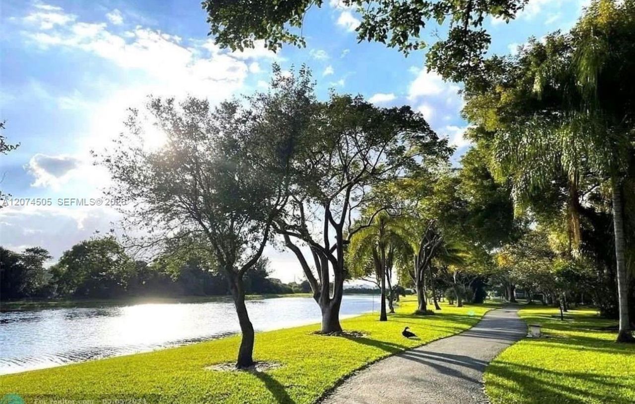 2309 S Cypress Bend Dr, Unit 414C, Pompano Beach, FL 33069 Photo