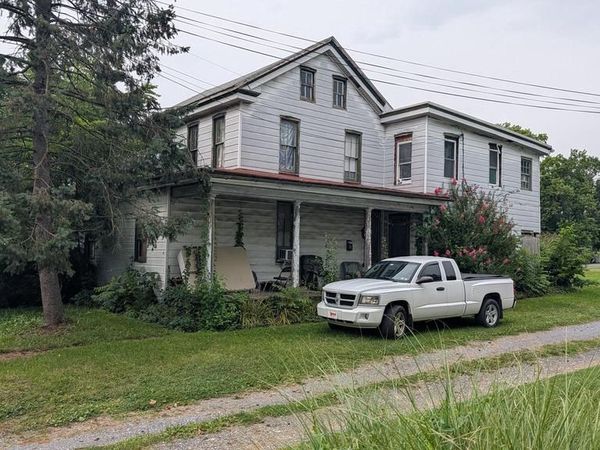 413 S MAIN STREET, MANHEIM, PA 17545