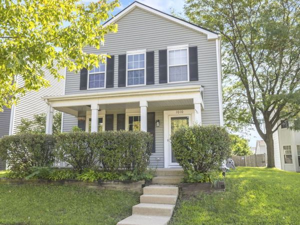 1010 Symphony Drive , Aurora, IL 60504