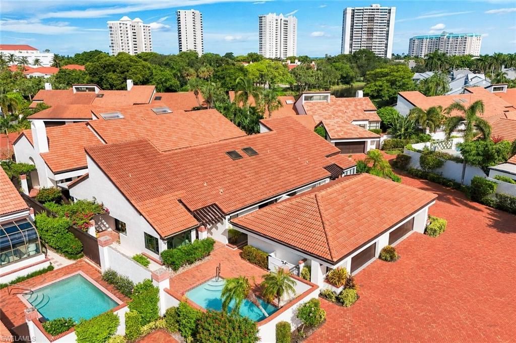 529 Bay Villas Ln, Naples, FL 34108 Photo