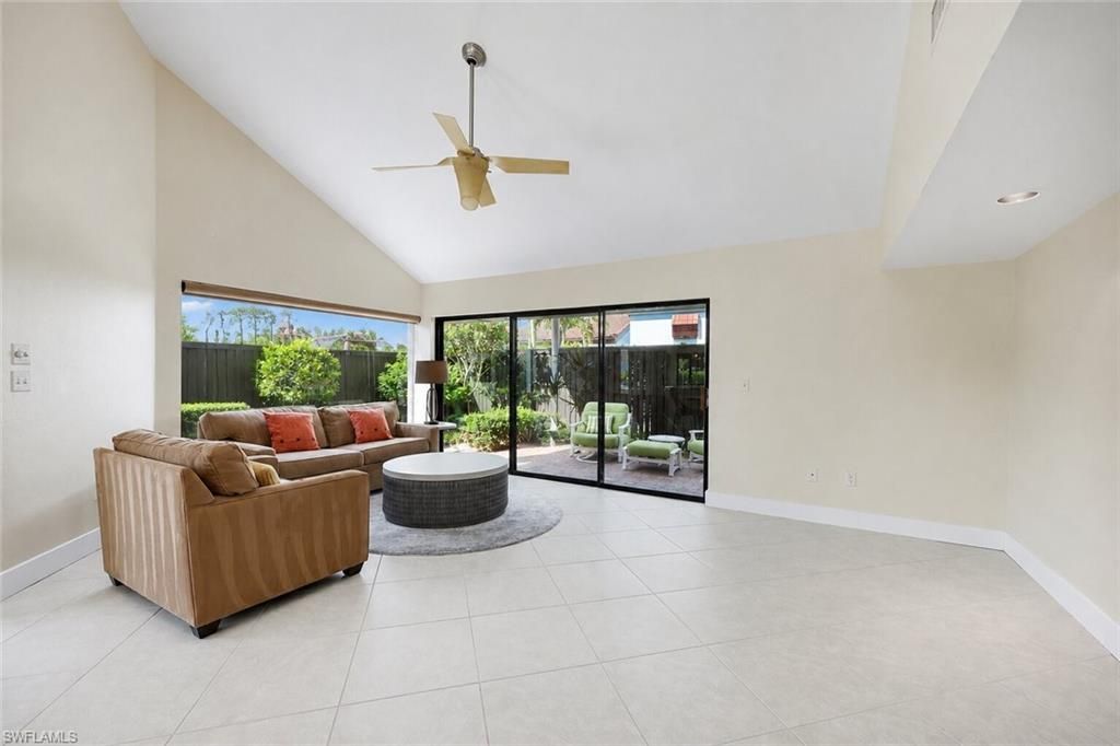 529 Bay Villas Ln, Naples, FL 34108 Photo