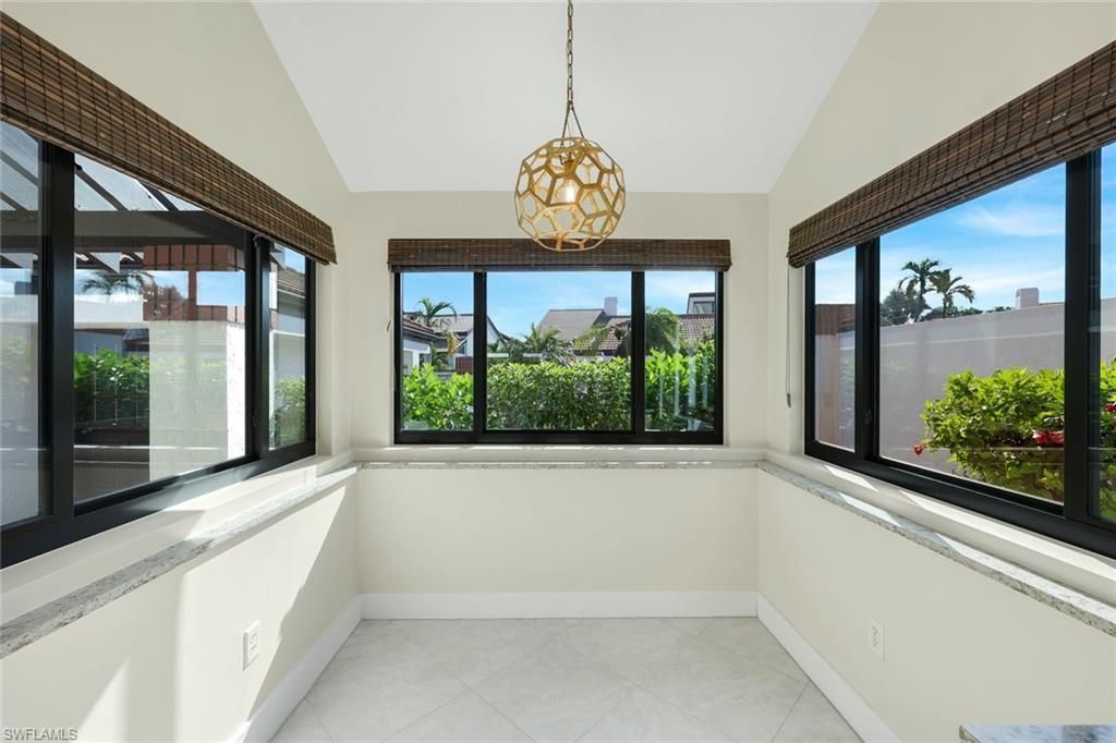 529 Bay Villas Ln, Naples, FL 34108 Photo