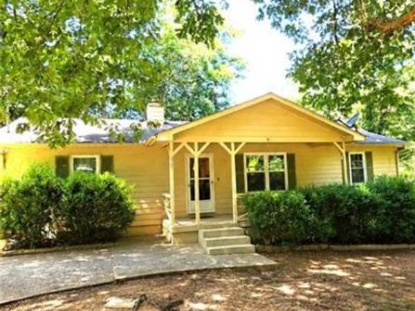 208 Lakeview Drive, Stockbridge, GA 30281