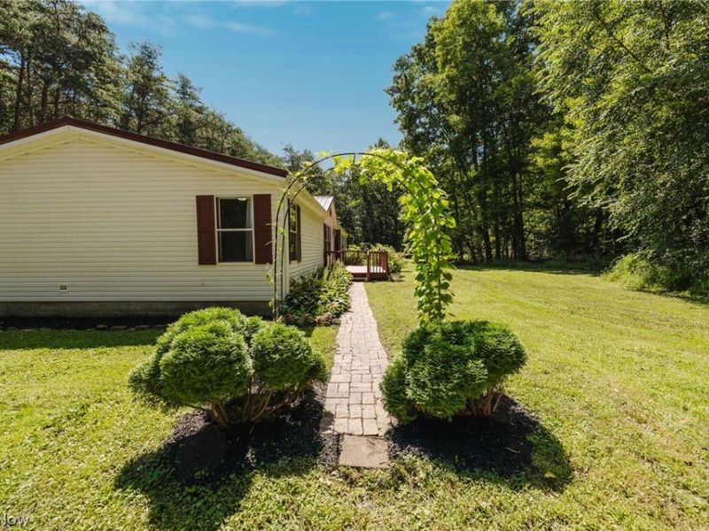 1725 Township Road 333 SE, Junction City, OH 43748 Photo 2