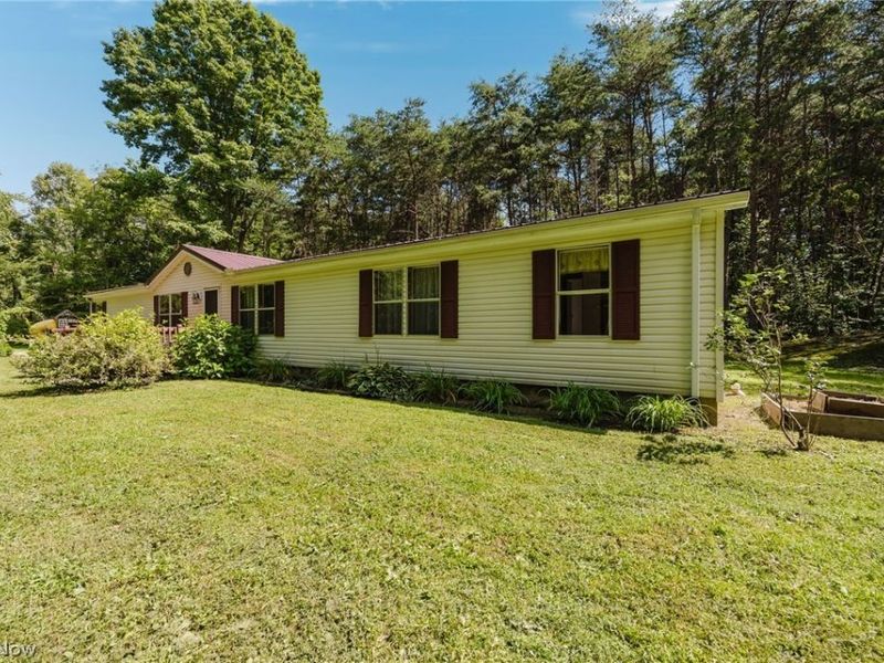 1725 Township Road 333 SE, Junction City, OH 43748 Photo 3