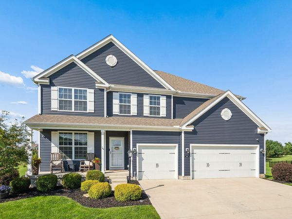 824 Forest Edge Court, Marysville, OH 43040