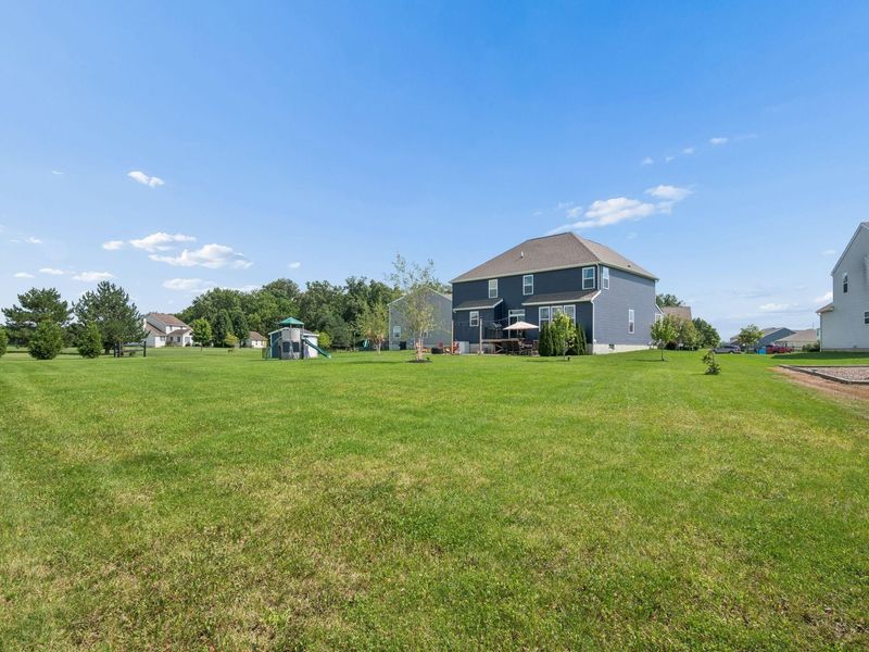 824 Forest Edge Court, Marysville, OH 43040 Photo 2