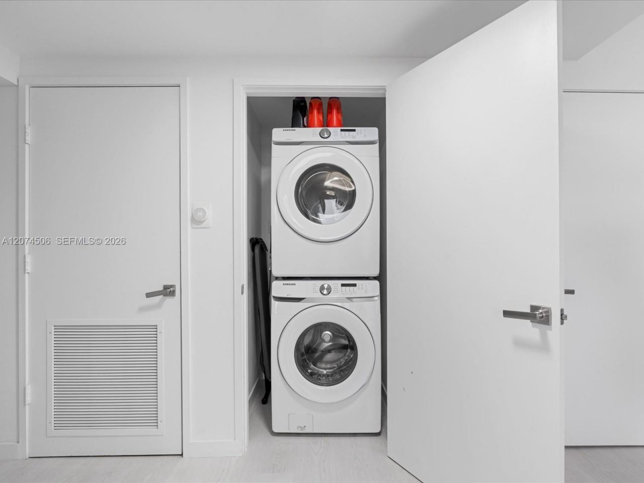 16275 Collins Ave , Unit 1804, Sunny Isles Beach, FL 33160 Photo