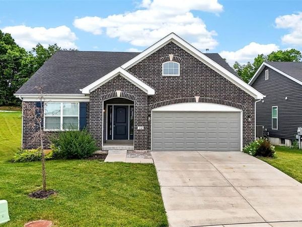 112 Creek Haven Court, Lake St Louis, MO 63367