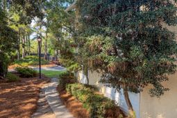 333 W Coleman Boulevard photo 4