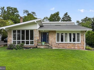 7931 OAK HILL DRIVE, CHELTENHAM, PA 19012