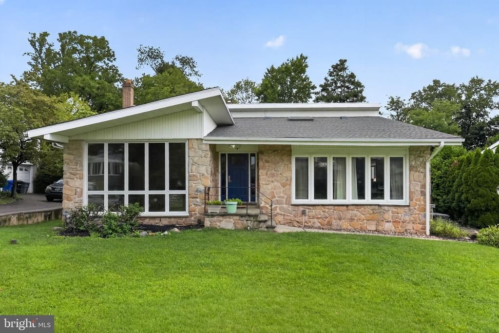 7931 OAK HILL DRIVE , CHELTENHAM, PA 19012