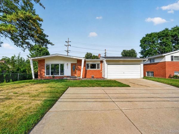 8599 Clinton River Road, Sterling Heights, Mi 48314