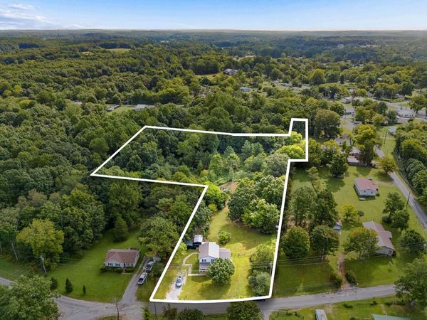 9900 Ed Lyell Rd, Lyles, TN 37098