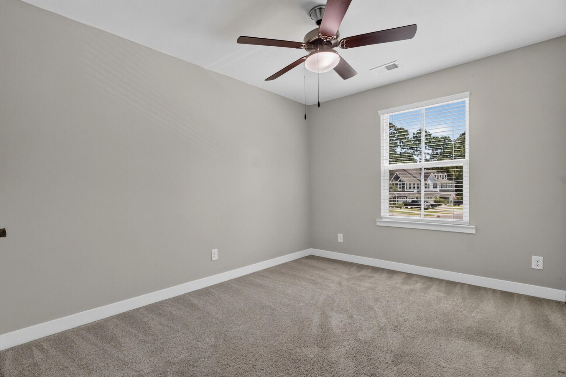 407 Grand Palm Lane Photo 28