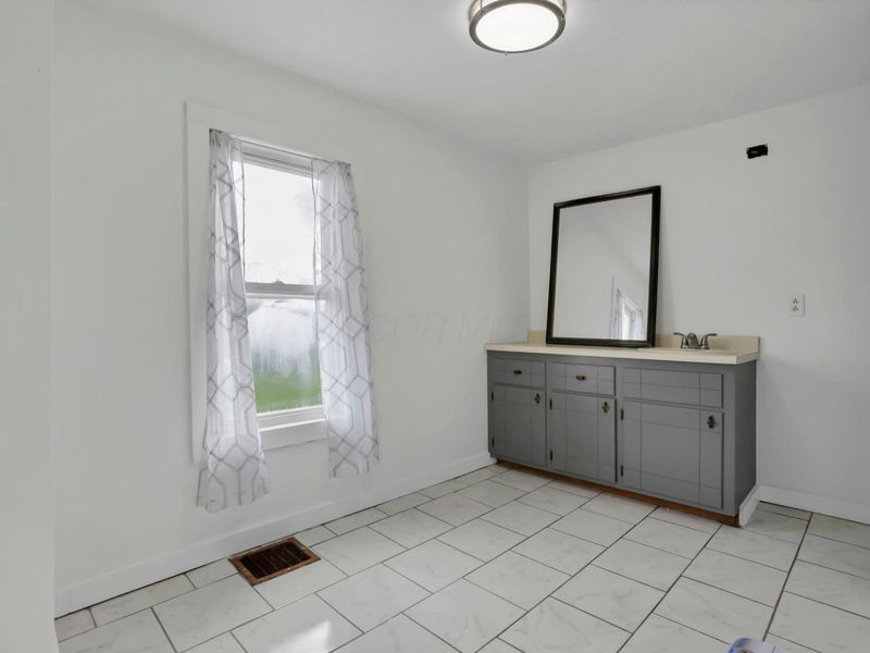 235 S Maple Heights, New Lexington, OH 43764 Photo 13