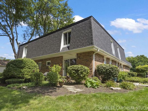417 Sunnybrook Lane , Wheaton, IL 60187