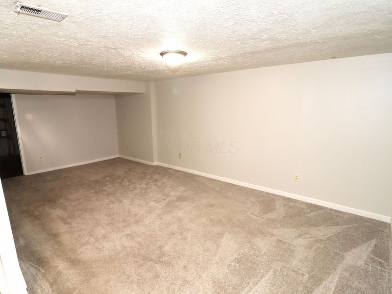 8176 Rochester Way, Unit 23B, Westerville, OH 43081 Photo 25