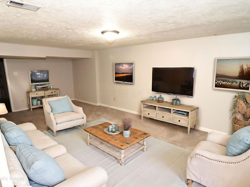 8176 Rochester Way, Unit 23B, Westerville, OH 43081 Photo 5