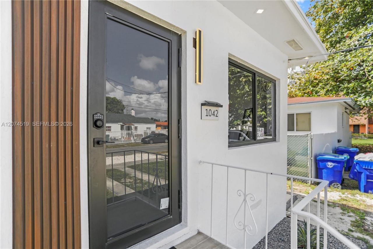 1040 NW 35th St , Unit 1042, Miami, FL 33127 Photo