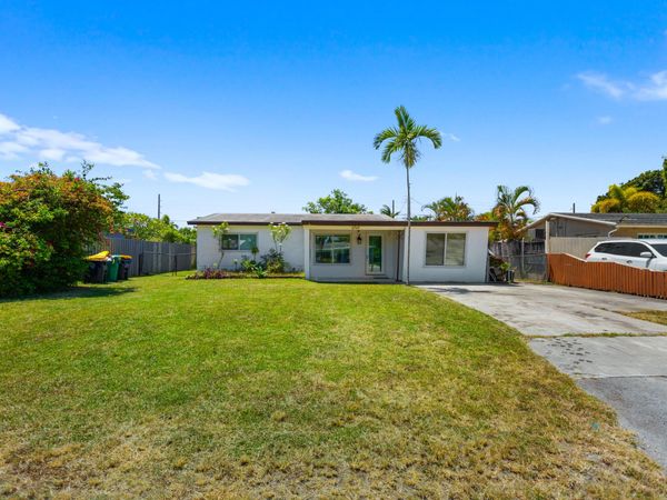 2748 SW 46TH Court, Dania Beach, FL 33312