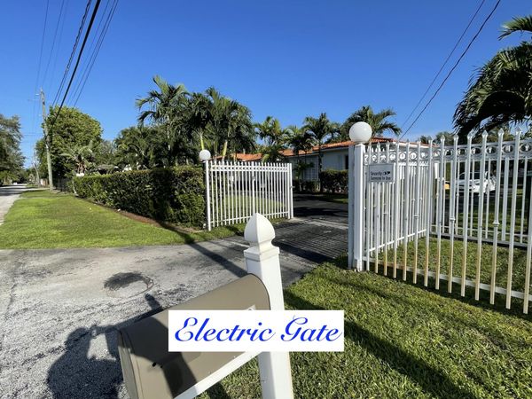 88 NE 154TH Street, Miami, FL 33162