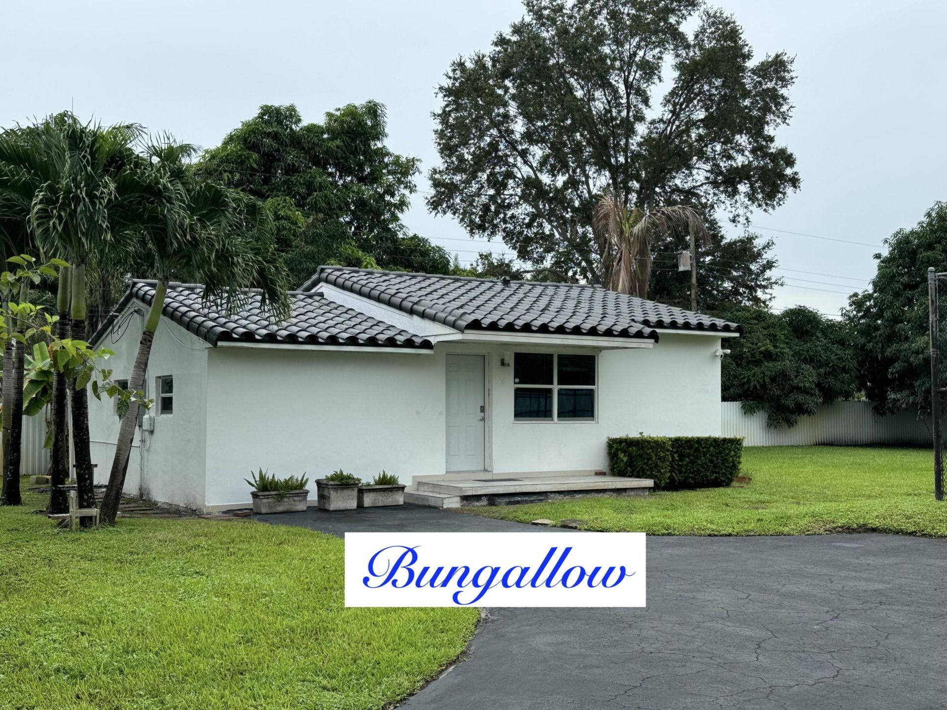 88 NE 154th Street, Miami, FL 33162 Photo