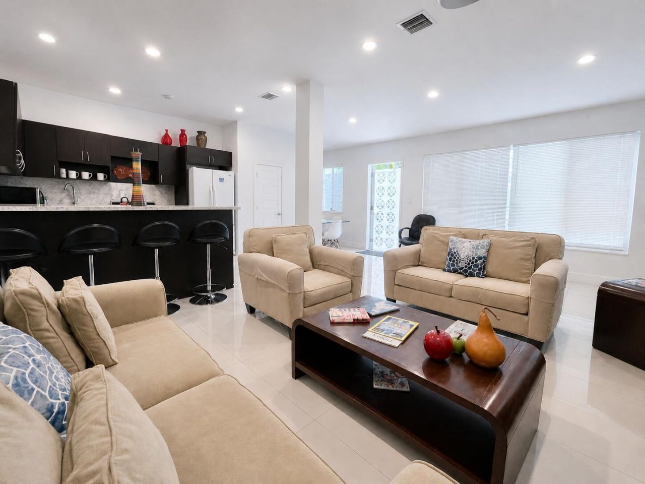 88 NE 154th Street, Miami, FL 33162 Photo