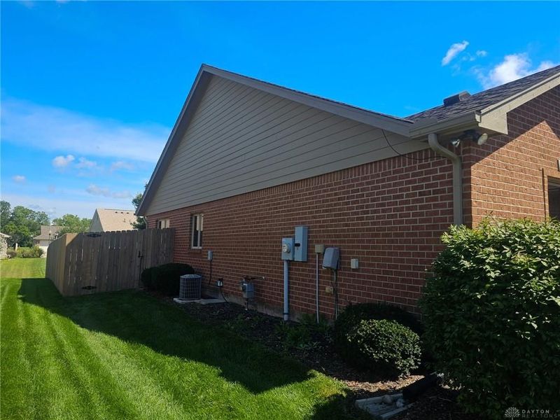 119 Burgundy Drive, Englewood, OH 45322 Photo 5