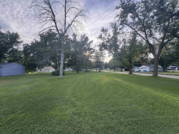 420 5th Ave NE , Oelwein, IA 50662