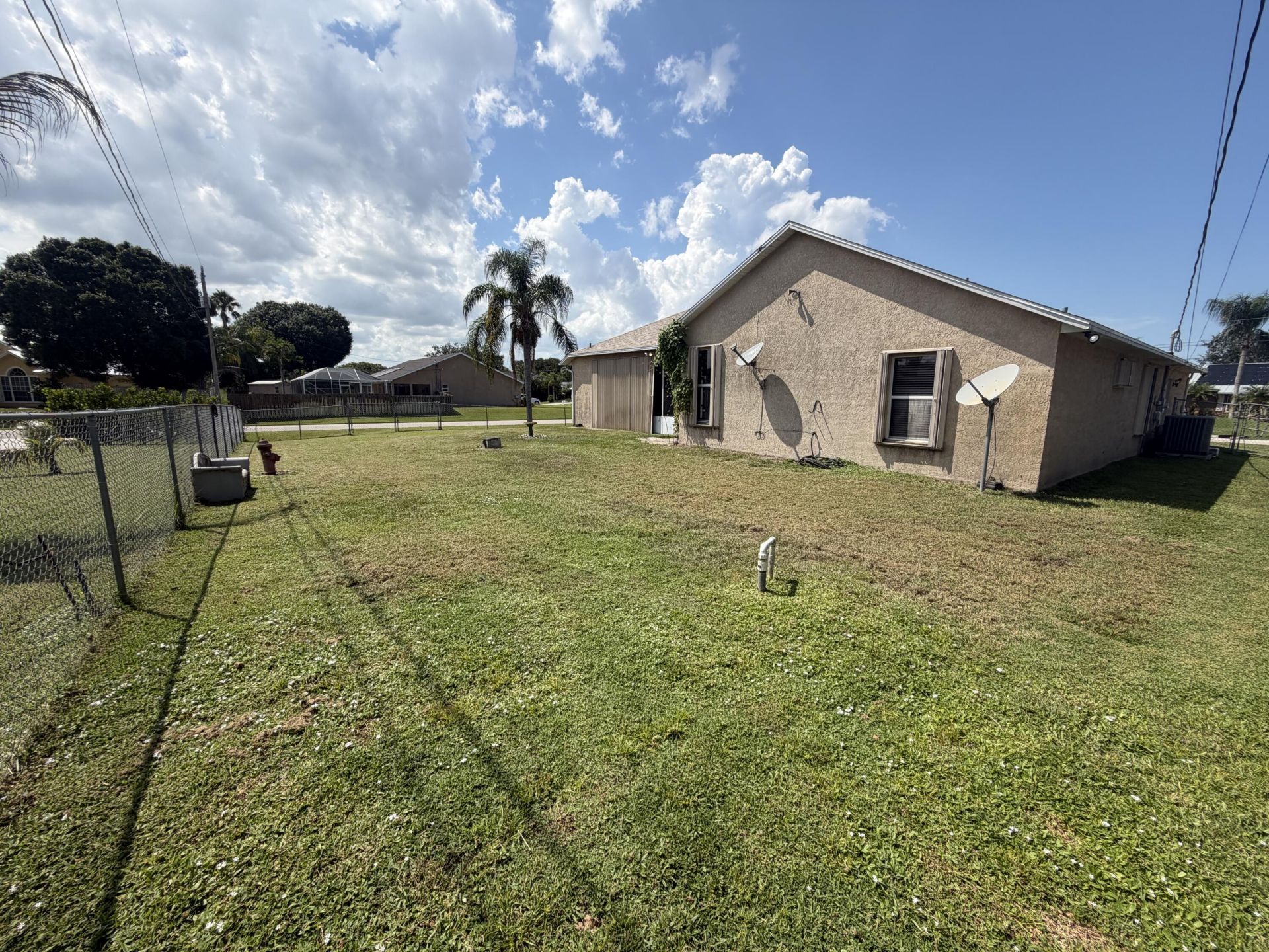 606 SE Stow Terrace, Port Saint Lucie, FL 34984 Photo